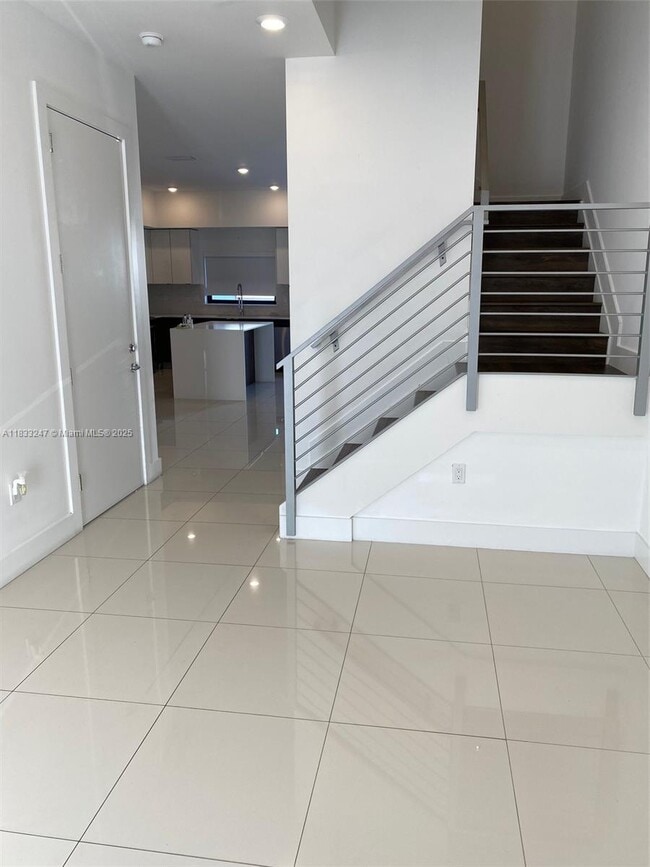 11729 SW 106th Terrace in Miami, FL - Building Photo - Building Photo