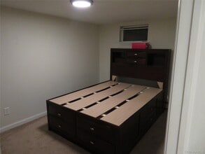 17 Chimney Ln in Bay Shore, NY - Building Photo - Building Photo