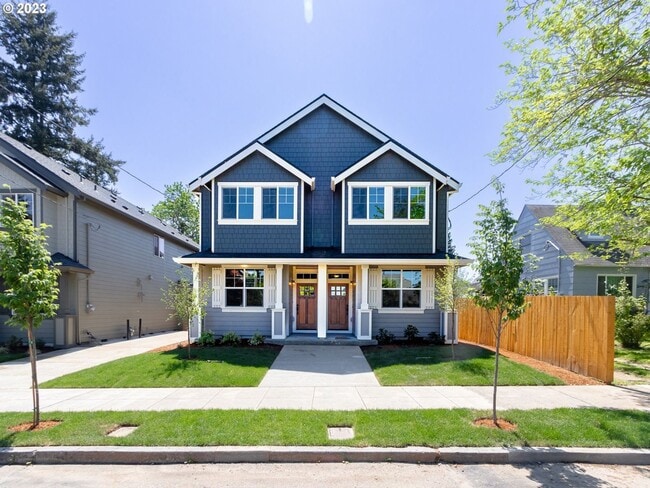 6834 N Seneca St in Portland, OR - Building Photo - Building Photo