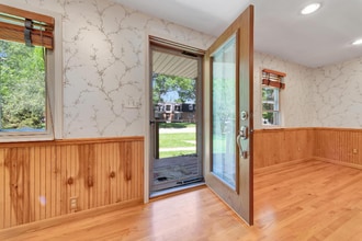 4980 Ainsley Ave in Ann Arbor, MI - Foto de edificio - Building Photo