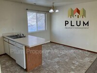 1914 Scott St photo'