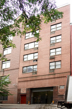 452 W 45th St in New York, NY - Building Photo - Building Photo