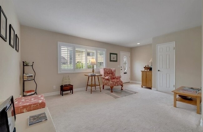 8216 Woolburn Dr in Huntington Beach, CA - Building Photo - Building Photo