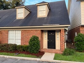 6401 Cedar Bend Ct in Mobile, AL - Building Photo