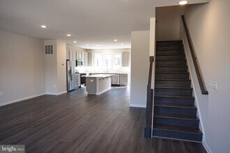 238 Mainstream Dr in Laurel, MD - Building Photo - Building Photo