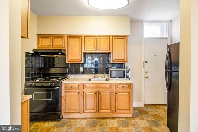 property at 2921 Pennsylvania Ave. SE