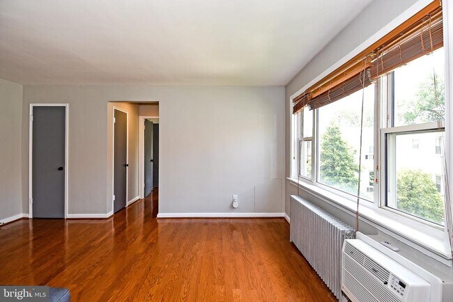 7036 Strathmore St, Unit 310 in Chevy Chase, MD - Building Photo - Building Photo