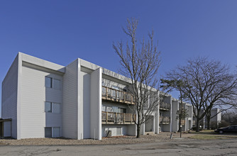 International Place in Peoria, IL - Building Photo - Building Photo