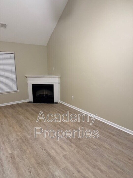 277 Lossie Ln in Mcdonough, GA - Building Photo