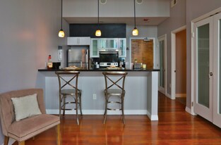 907 S Broadway in Los Angeles, CA - Building Photo