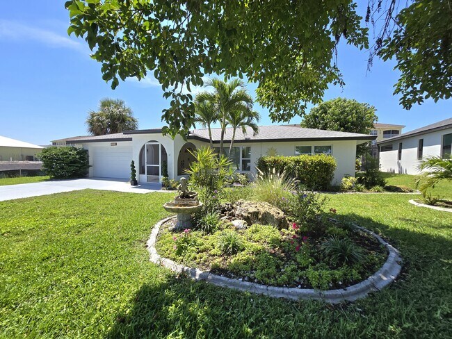 property at 1914 Ottersrest Ln