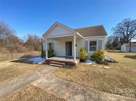 2308 Grimes St in Charlotte, NC - Building Photo