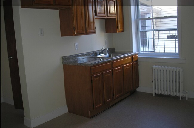 63 Poplar St in Jersey City, NJ - Foto de edificio - Interior Photo