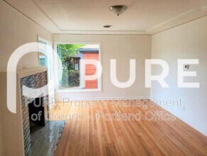3552 NE Killingsworth St in Portland, OR - Building Photo - Building Photo