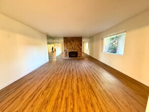 13501 Prospect Ave in Santa Ana, CA - Building Photo - Building Photo