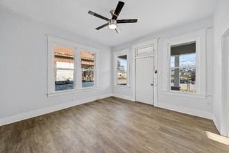817 S 10th St in Waco, TX - Building Photo - Building Photo