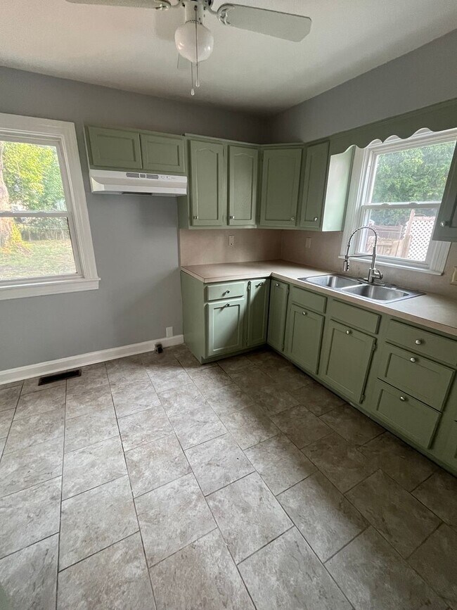 1017 Carlisle Ave in Louisville, KY - Building Photo - Building Photo