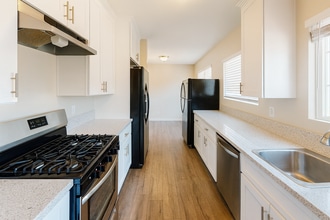 5248 Tipton St in San Diego, CA - Building Photo - Building Photo