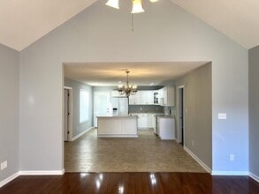 126 Cedarland Dr in Warner Robins, GA - Building Photo - Building Photo