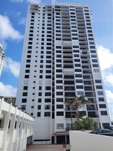 2401 S Ocean Dr, Unit 1108 in Hollywood, FL - Foto de edificio - Building Photo