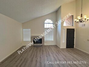 3063 W Ave J4 in Lancaster, CA - Building Photo - Building Photo