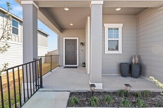 14705 Shooter McGavin Dr in Manor, TX - Building Photo - Building Photo