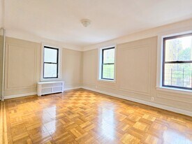 850 W 176th St in New York, NY - Building Photo