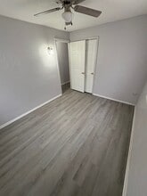 1842 Shady Crest St in Decatur, IL - Building Photo - Building Photo