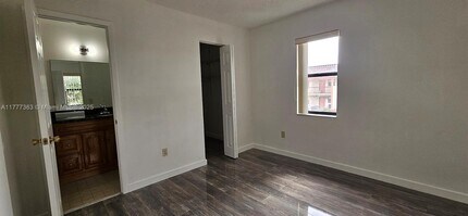 871 NE 207th Terrace in Miami, FL - Building Photo - Building Photo
