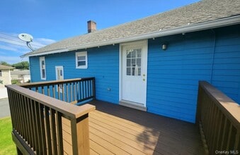 15 Clinton St in Walden, NY - Building Photo - Building Photo