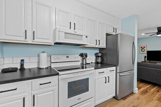 1464 N Dixie Hwy in Fort Lauderdale, FL - Building Photo - Building Photo