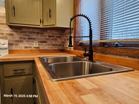 190 Sawmill Ln in New Richmond, WI - Building Photo