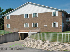 De Pere Estates in De Pere, WI - Building Photo - Building Photo