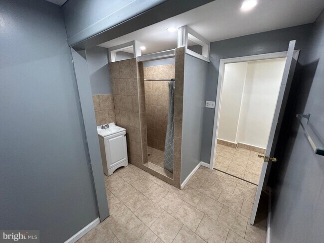 5708 N 5th St photo'