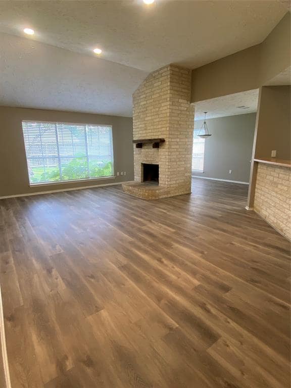 410 Reseda Dr in Webster, TX - Building Photo - Building Photo
