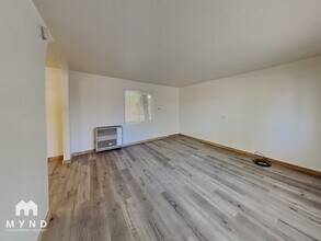 220 Hillcrest Dr in Reno, NV - Foto de edificio - Building Photo