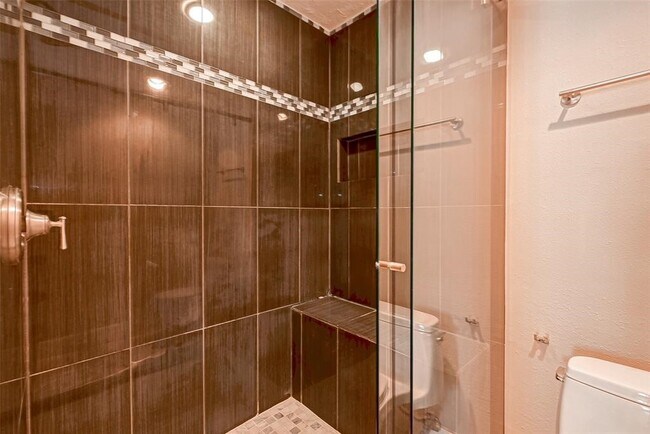 property at 1926 Augusta Dr