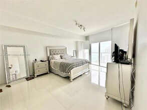 495 Brickell Ave, Unit 2809 in Miami, FL - Building Photo - Building Photo