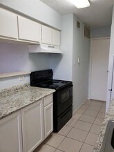 12660 Ashford Point Dr-Unit -703 in Houston, TX - Building Photo - Building Photo