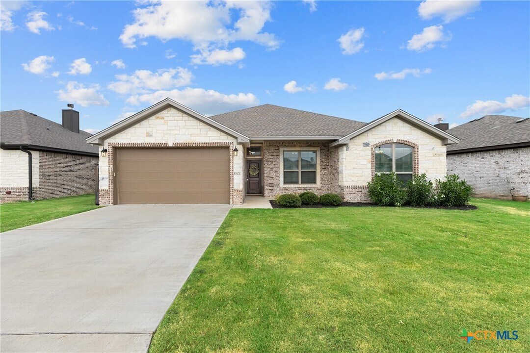 1827 Broken Shoe Trl in Temple, TX - Building Photo