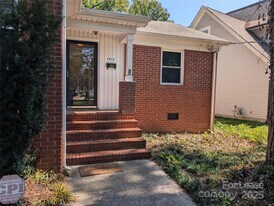 1418 Briar Creek Rd in Charlotte, NC - Building Photo