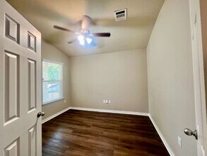 426 Goddard in Kyle, TX - Building Photo - Building Photo