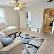 201 N Line St in Lansdale, PA - Foto de edificio - Building Photo