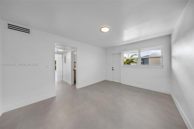 5195 NE 18th Ave in Fort Lauderdale, FL - Building Photo - Building Photo