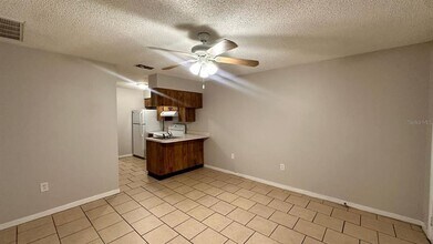979 Berkley Rd-Unit -4 in Auburndale, FL - Building Photo - Building Photo