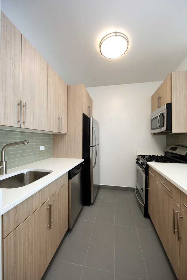 200 Water St in New York, NY - Foto de edificio - Building Photo