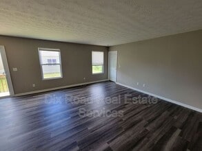 2131 Pumpkin Ridge Ct in Hamilton, OH - Building Photo - Building Photo