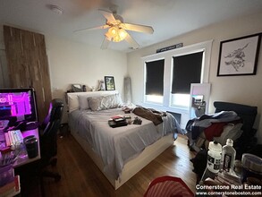 24-26 Stockwell St, Unit 2 in Boston, MA - Building Photo - Building Photo