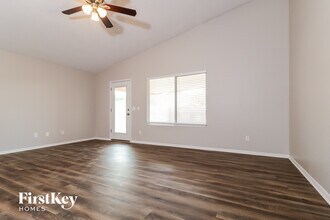 11041 W Lane Ave in Glendale, AZ - Building Photo - Building Photo