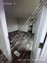 216 Dean Dr in New Kensington, PA - Building Photo - Building Photo